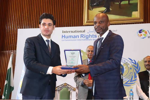 Robert Dussey distingué du Prix International des Droits de l’Homme