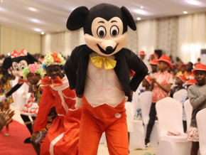 Noël 2024 : des kits festifs offerts à des milliers d’enfants