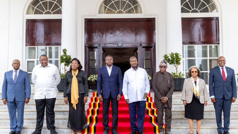 mediation-dans-les-grands-lacs-echanges-a-entebbe-entre-faure-gnassingbe-et-yoweri-museveni