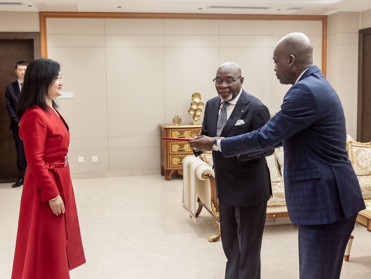 diplomatie-la-nouvelle-ambassadrice-de-chine-au-togo-officiellement-accreditee