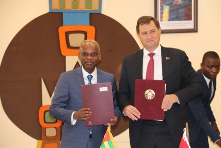 le-togo-et-la-bielorussie-signent-un-accord-d-exemption-de-visa