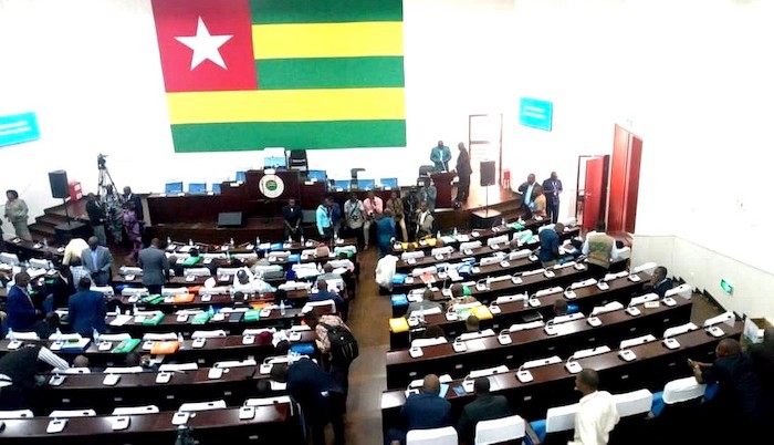 Mardi 23 avril au Parlement, début de l’étude du projet de réformes constitutionnelles