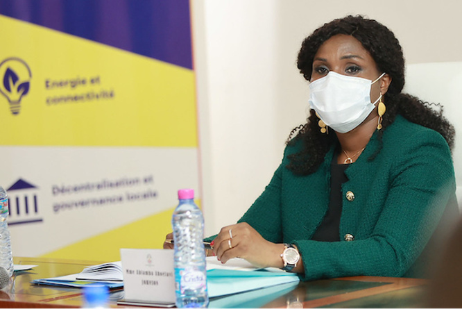 Sandra Johnson : “la crise sanitaire a réhabilité le rôle protecteur de l’État”