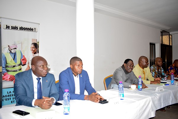 cadre-permanent-de-concertation-les-acteurs-politiques-s-informent-sur-les-derniers-evenements-sociopolitiques