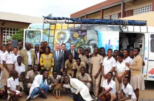 Soutenu par les Etats-Unis, le projet Molab vise la prochaine génération de scientifiques togolais