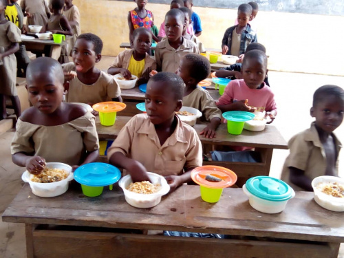 Gestion locale des cantines scolaires : trois communes identifiées dans les Plateaux pour la phase pilote