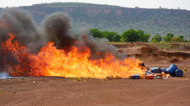 savanes-une-importante-quantite-de-boissons-frelatees-detruite