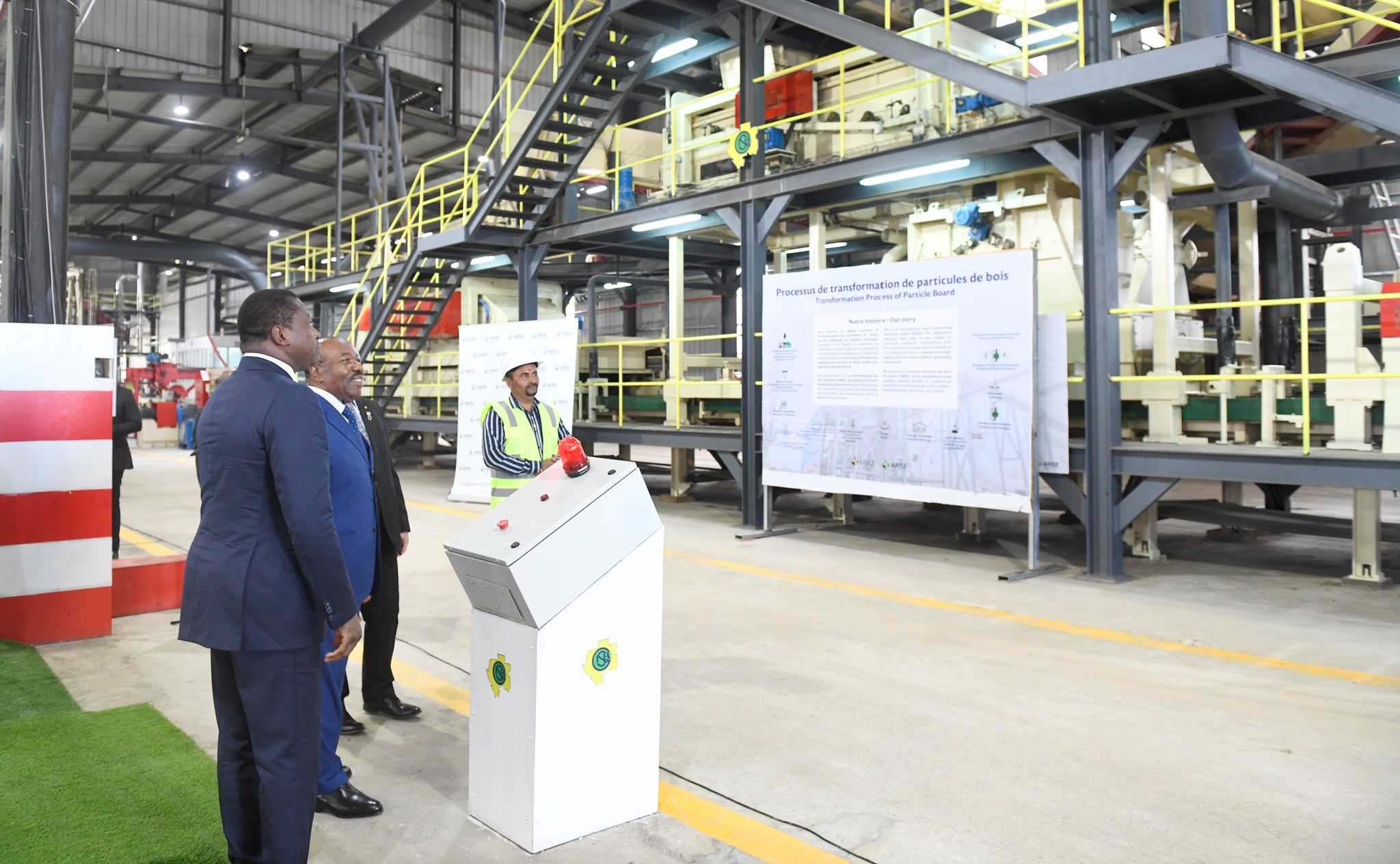 Gabon : le chef de l’Etat en visite à la Zone économique spéciale de Nkok