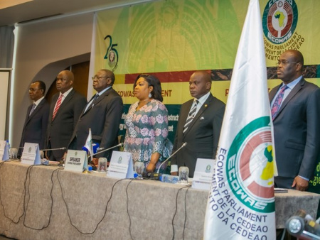 Transport aérien : à Lomé, le Parlement de la Cedeao planche sur la cherté des billets d’avion