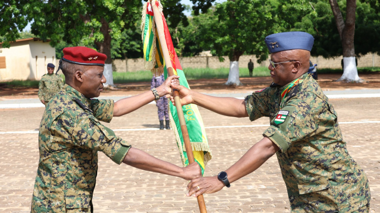 forces-armees-togolaises-le-nouveau-chef-d-etat-major-general-a-pris-fonction