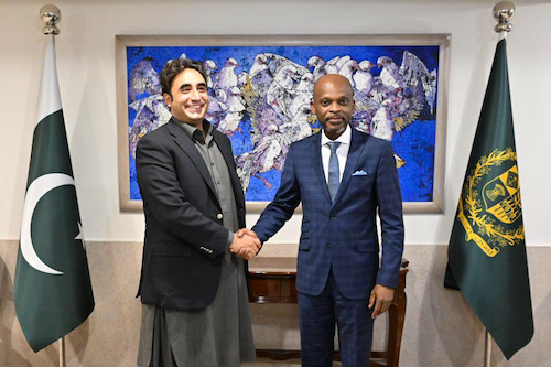 Le ministre des affaires étrangères en visite au Pakistan