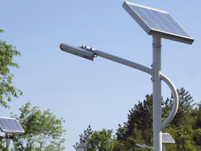 Installation de 50.000 lampadaires solaires : un numéro vert pour signaler les dysfonctionnements