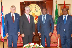 En visite de travail, le gouverneur de l’Etat du Mississippi s’informe sur la vision de développement du Togo
