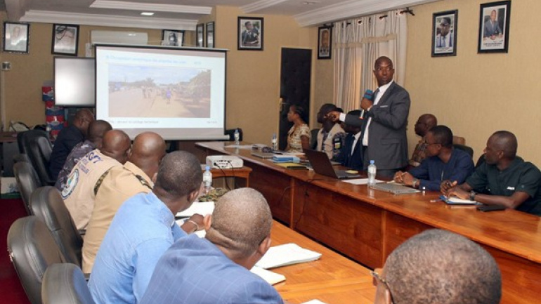 littoral-et-emprises-routieres-le-gouvernement-engage-une-action-coordonnee