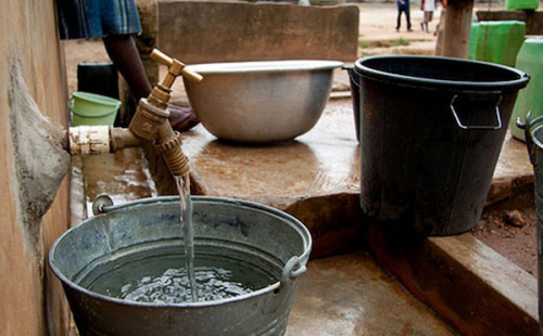 De l’eau gratuite aux bornes fontaines publiques pendant 03 mois