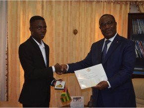 25ème Olympiades africaines de mathématiques : les participants togolais et le lauréat félicités par le PM