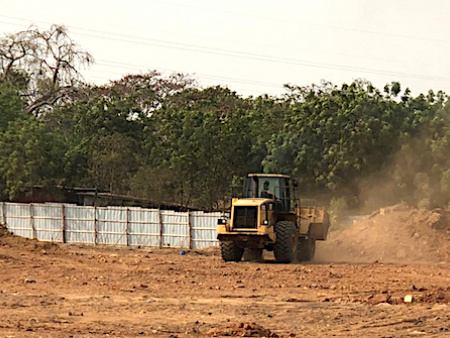 D&eacute;marrage des travaux pr&eacute;liminaires pour la construction d&rsquo;un centre commercial &agrave; Lom&eacute;