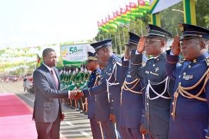 Un « excellent défilé militaire » pour marquer le 58ème anniversaire d’Indépendance du Togo