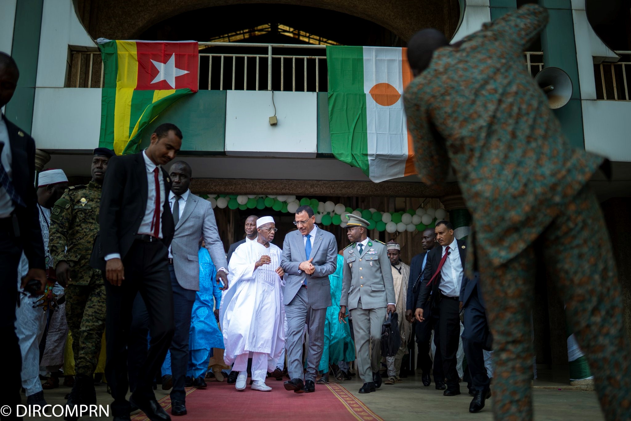 a-lome-mohamed-bazoum-a-visite-la-maison-du-hadj