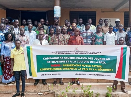 Citoyenneté :  800 jeunes sensibilisés au patriotisme et à la culture de la paix