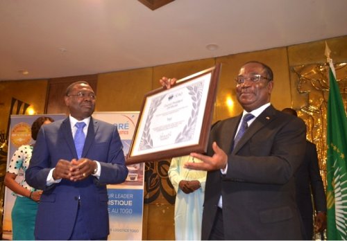 Sureté et sécurité aérienne : le Togo totalise 85 % et se voit décerner un «certificat présidentiel» par l’OACI