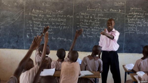 Enseignement : la formation des élèves-professeurs débutera le 6 mars