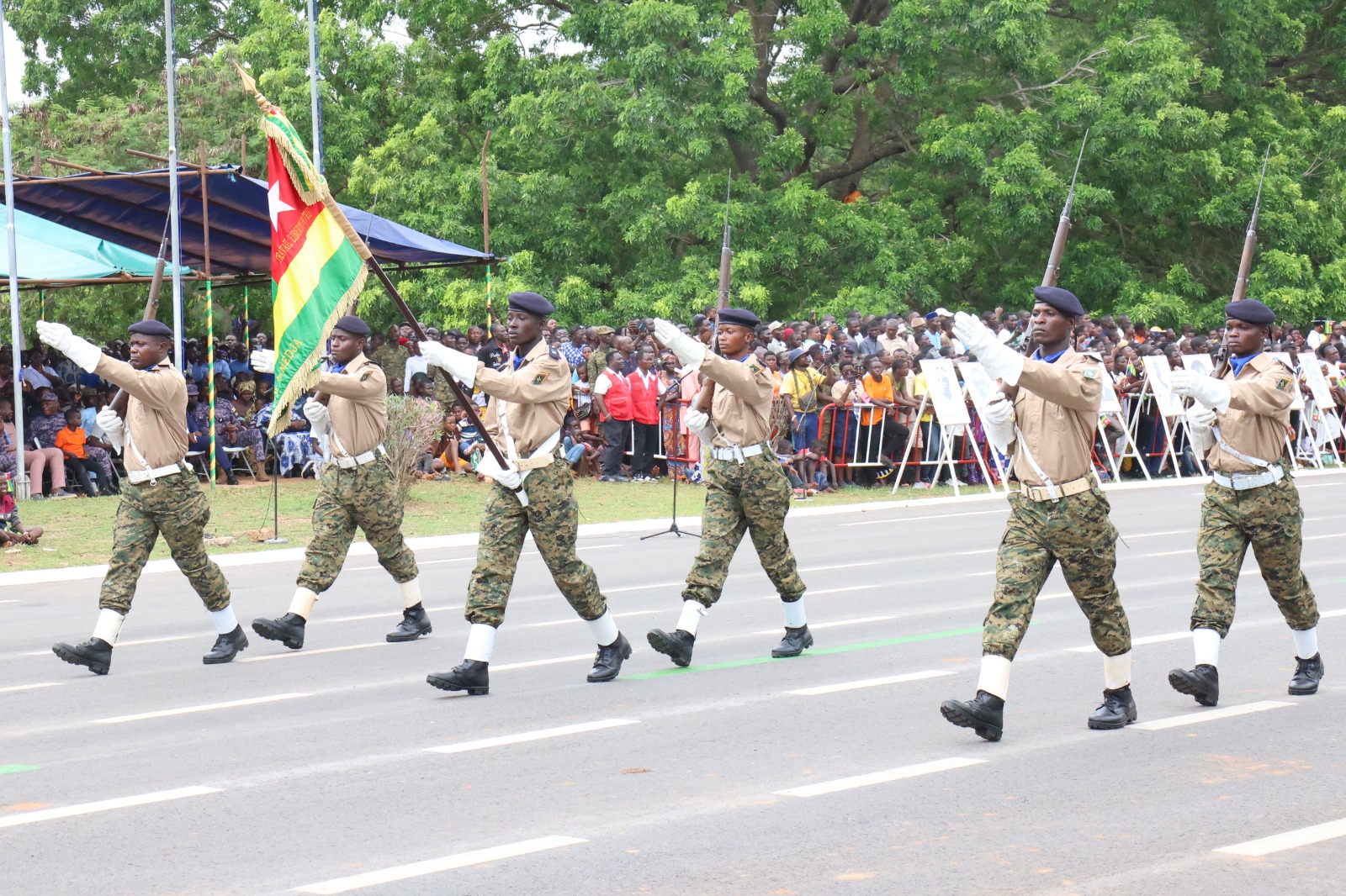 concours-d-entree-a-l-ecole-des-sous-officiers-715-candidats-convoques-a-lome-le-1er-aout