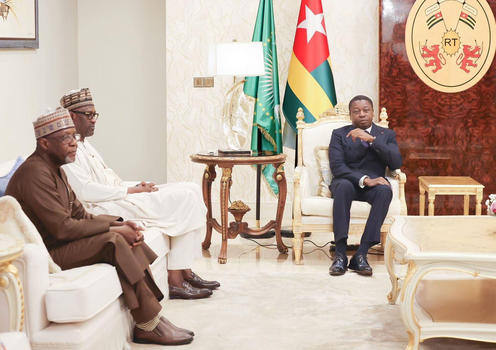 diplomatie-echanges-entre-le-president-du-conseil-et-les-ministres-africains-des-affaires-etrangeres