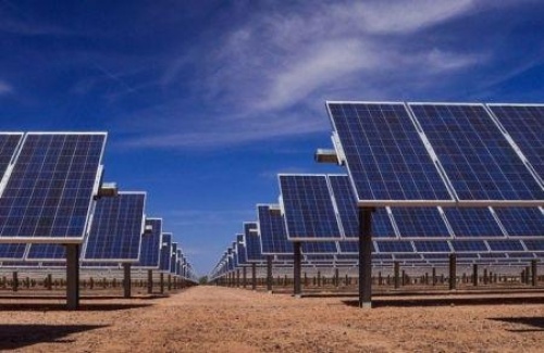 Burkina Faso : le syndicat des commerçants veut développer 150 MW de centrales solaires