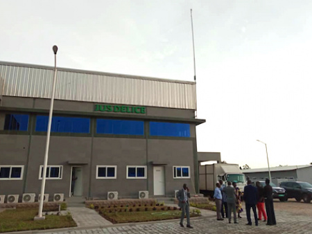 Le Chef de l&rsquo;&Eacute;tat Faure Gnassingb&eacute; inaugure l&rsquo;usine &laquo; Jus D&eacute;lice &raquo;, qui transformera 8 tonnes d&rsquo;ananas bio par jour