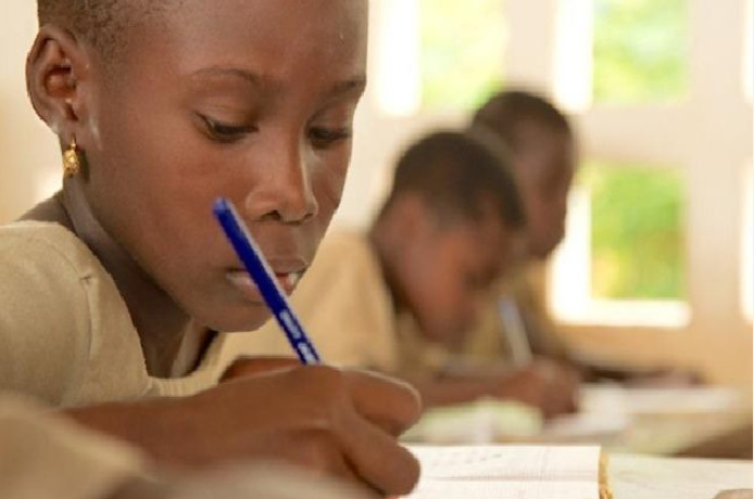 Togo : lancement d’une campagne nationale de distribution de kits scolaires pour plus de 100 000 filles
