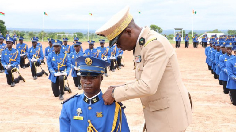 68-nouveaux-officiers-diplomes-de-l-efofat