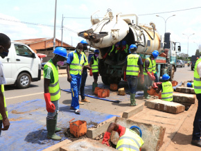 Assainissement : 150 km de caniveaux curés à Lomé