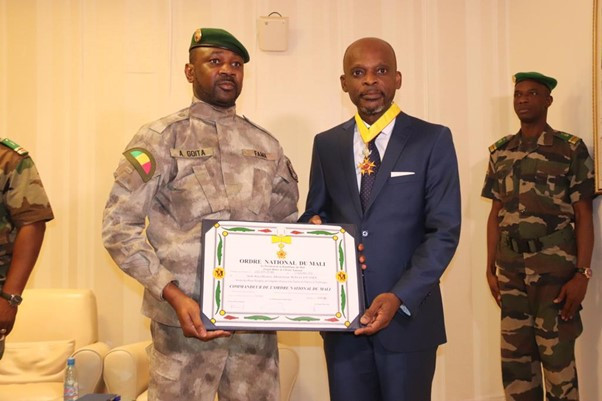 Diplomatie togolaise : Robert Dussey élevé au rang de Commandeur de l’Ordre National du Mali