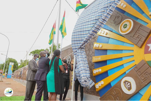 L’Université de Lomé parée de fresques murales